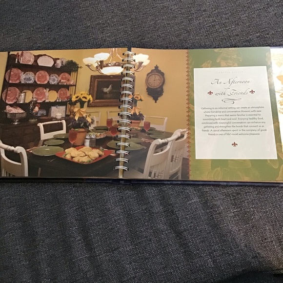 The Gathering of Friends Volume One Hard Cover - Picture 6 of 14